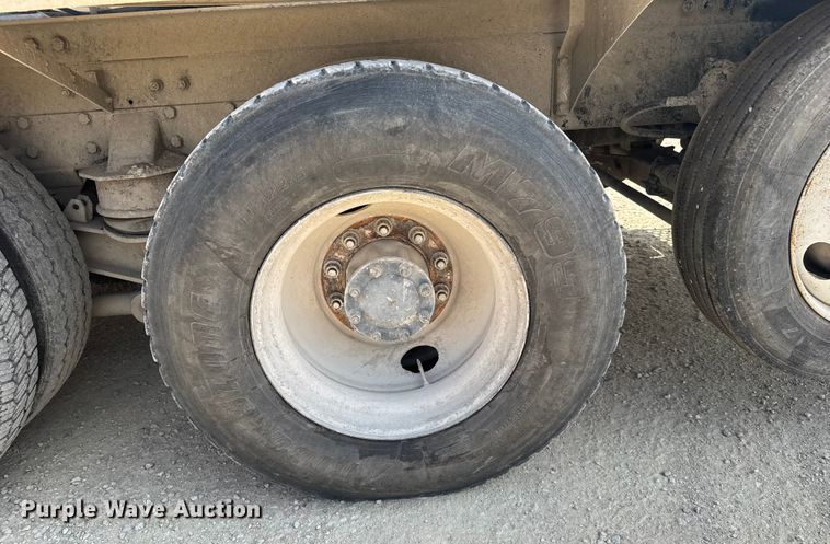 image for item ER2336 2007 Kenworth W900 ready mix truck