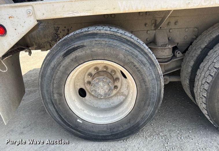 image for item ER2336 2007 Kenworth W900 ready mix truck