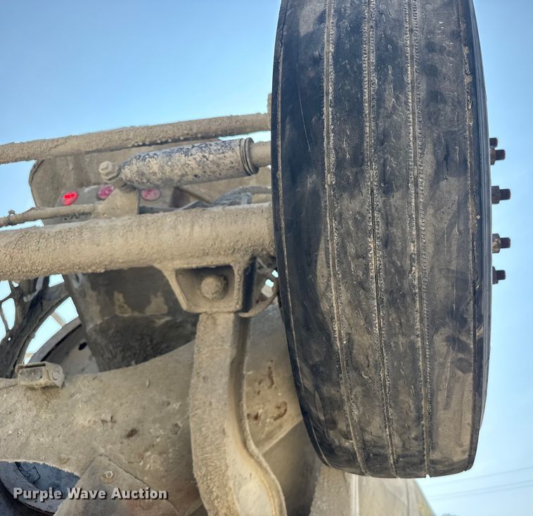 image for item ER2336 2007 Kenworth W900 ready mix truck