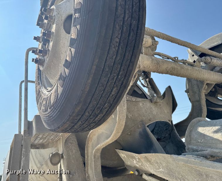 image for item ER2336 2007 Kenworth W900 ready mix truck