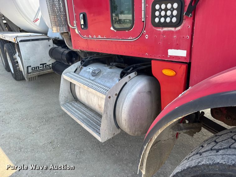 image for item ER2337 2010 Peterbilt 365 ready mix truck