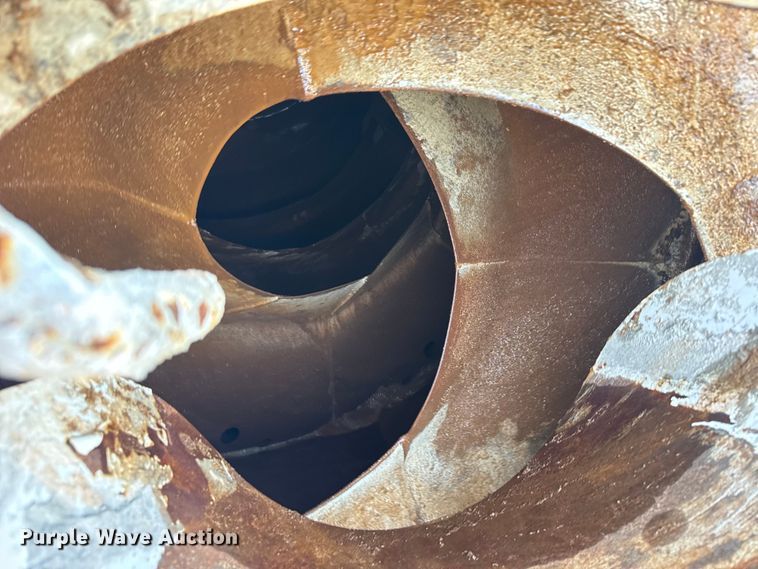 image for item ER2337 2010 Peterbilt 365 ready mix truck