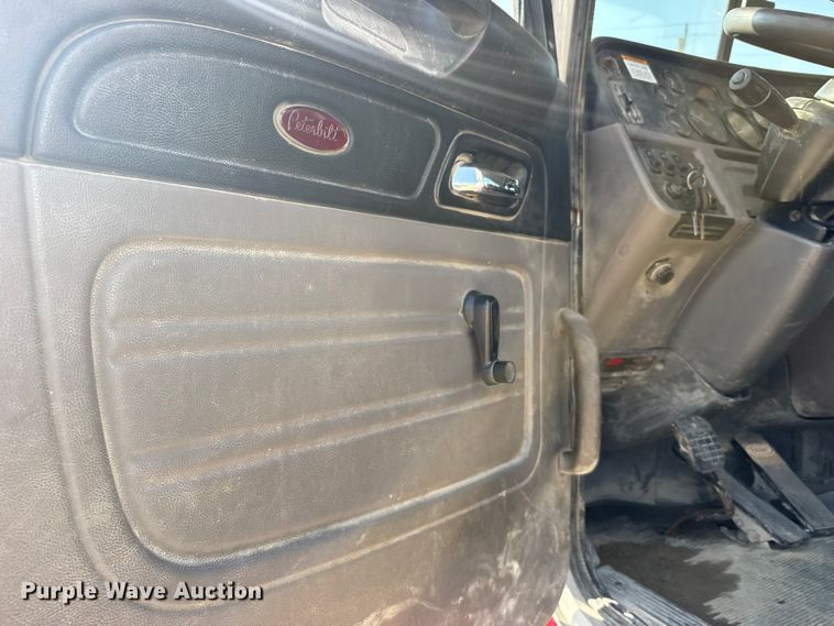 image for item ER2337 2010 Peterbilt 365 ready mix truck