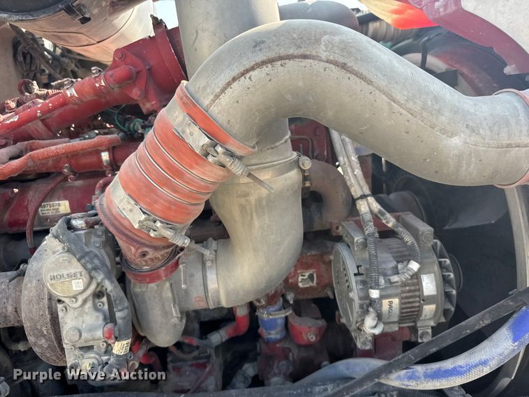 image for item ER2337 2010 Peterbilt 365 ready mix truck