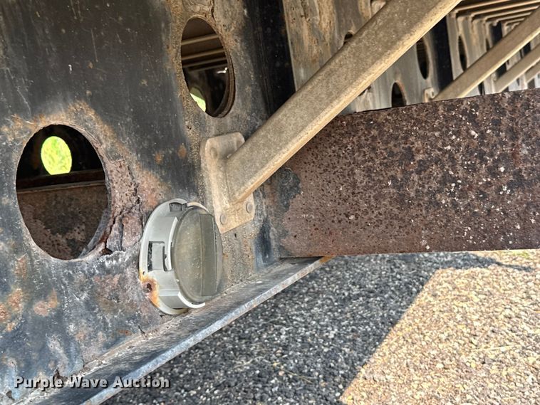 image for item ER2338 2002 Transcraft D-Eagle W2 drop deck trailer