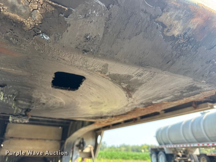 image for item ER2338 2002 Transcraft D-Eagle W2 drop deck trailer