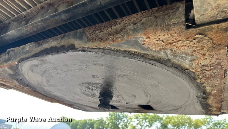 image for item ER2338 2002 Transcraft D-Eagle W2 drop deck trailer