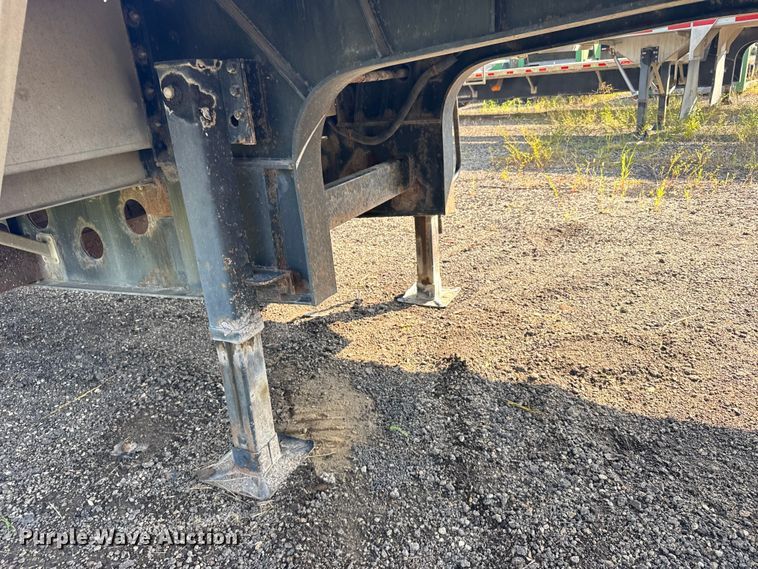 image for item ER2338 2002 Transcraft D-Eagle W2 drop deck trailer