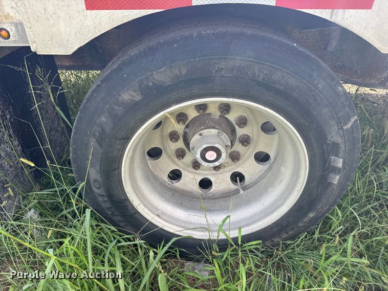 image for item ER2338 2002 Transcraft D-Eagle W2 drop deck trailer