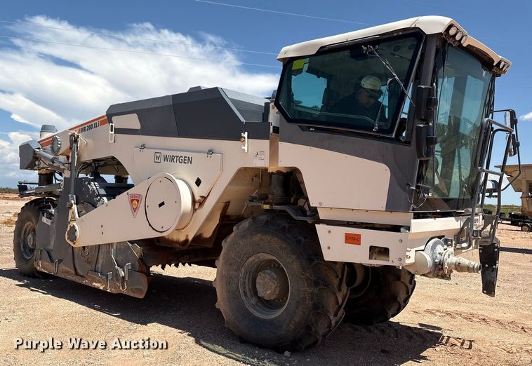 image for item ES7006 2016 Wirtgen WR200XLi soil stabilizer / recycler