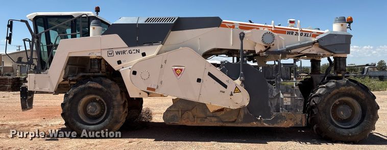 image for item ES7006 2016 Wirtgen WR200XLi soil stabilizer / recycler