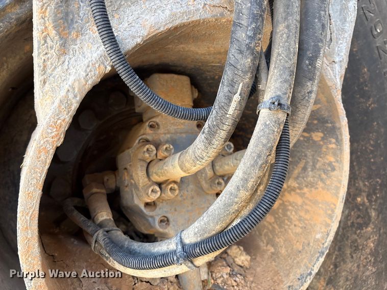 image for item ES7006 2016 Wirtgen WR200XLi soil stabilizer / recycler