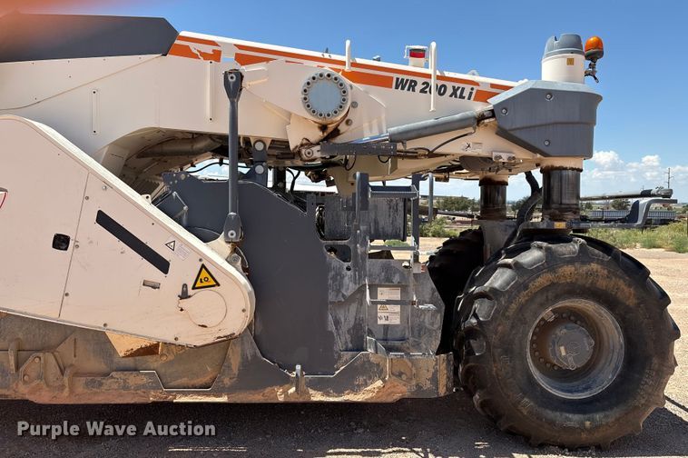 image for item ES7006 2016 Wirtgen WR200XLi soil stabilizer / recycler