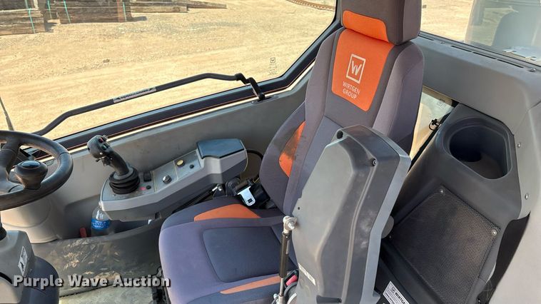 image for item ES7006 2016 Wirtgen WR200XLi soil stabilizer / recycler