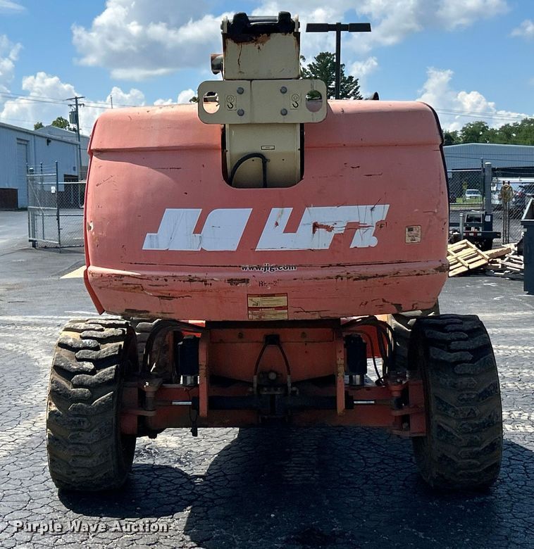 image for item ET3025 2006 JLG 600S boom lift