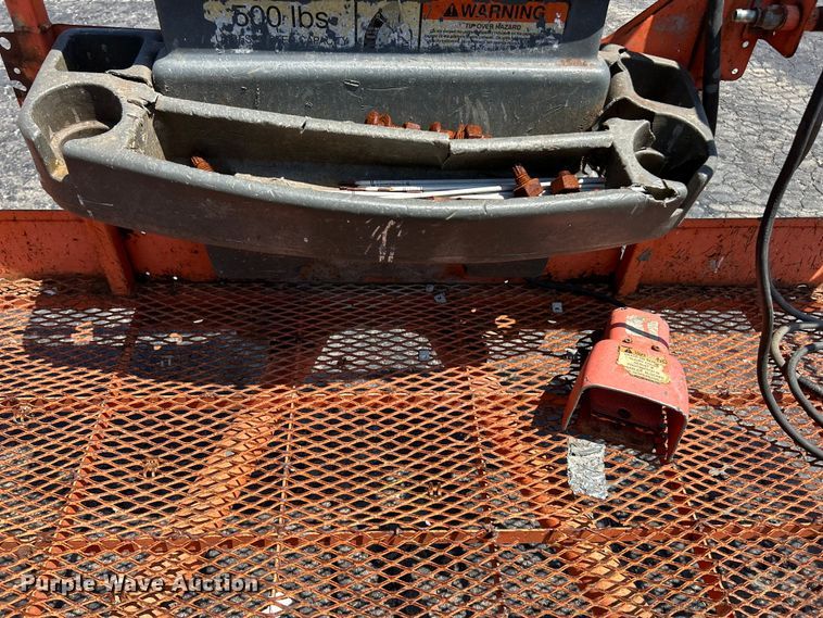 image for item ET3025 2006 JLG 600S boom lift