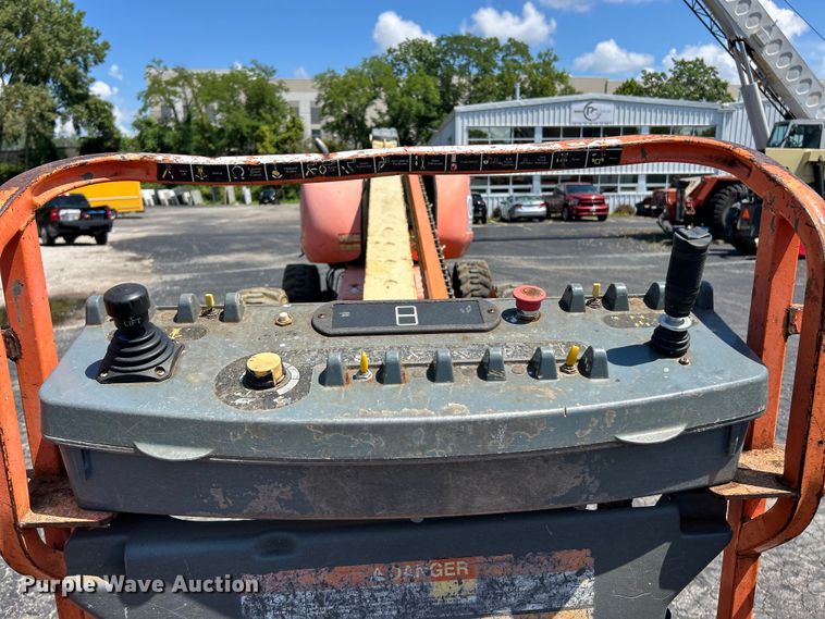 image for item ET3025 2006 JLG 600S boom lift