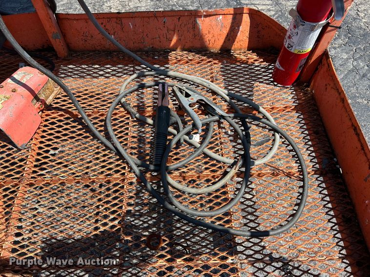 image for item ET3025 2006 JLG 600S boom lift