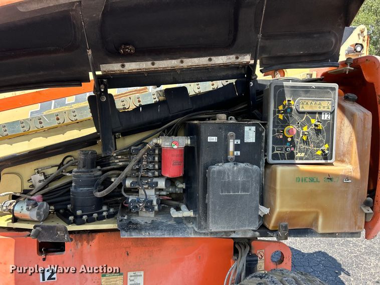 image for item ET3025 2006 JLG 600S boom lift