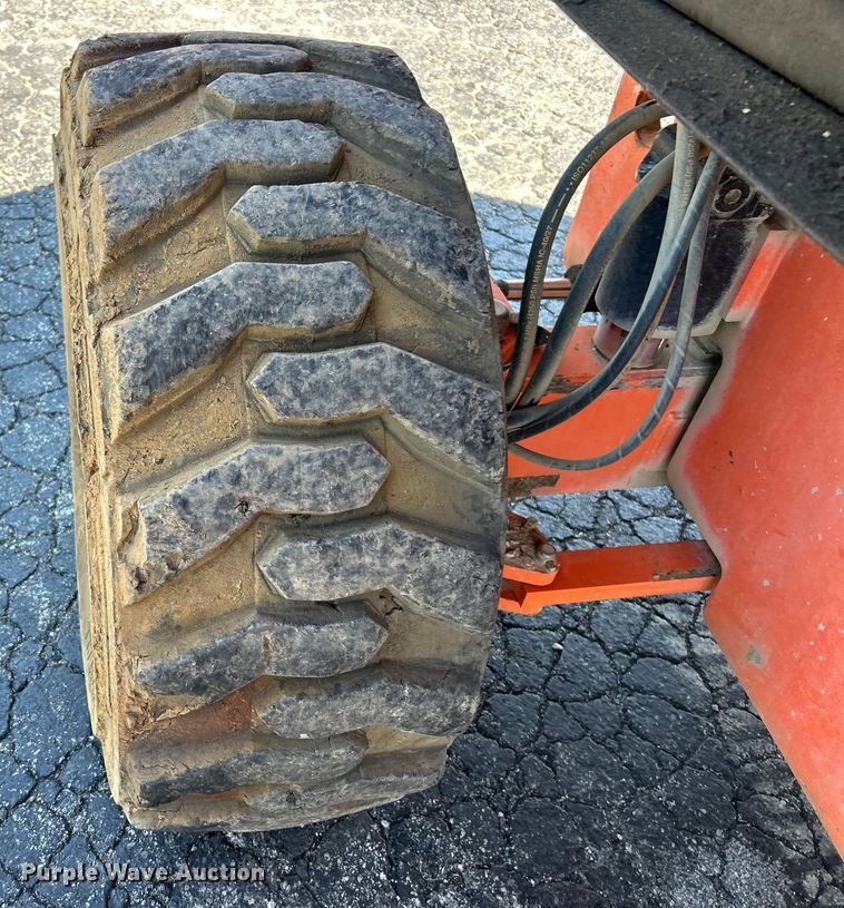 image for item ET3025 2006 JLG 600S boom lift