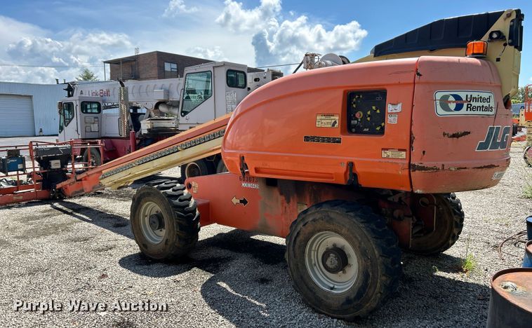 image for item ET3030 2005 JLG 600S boom lift