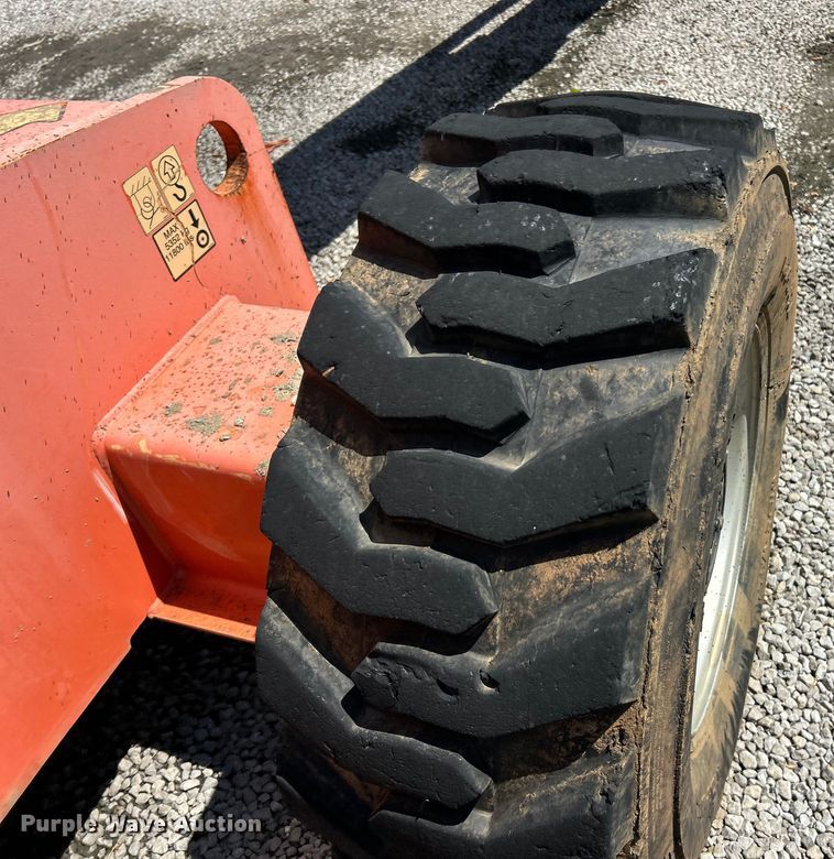 image for item ET3030 2005 JLG 600S boom lift