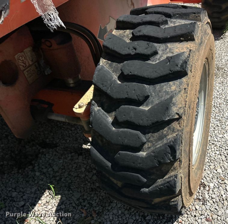 image for item ET3030 2005 JLG 600S boom lift