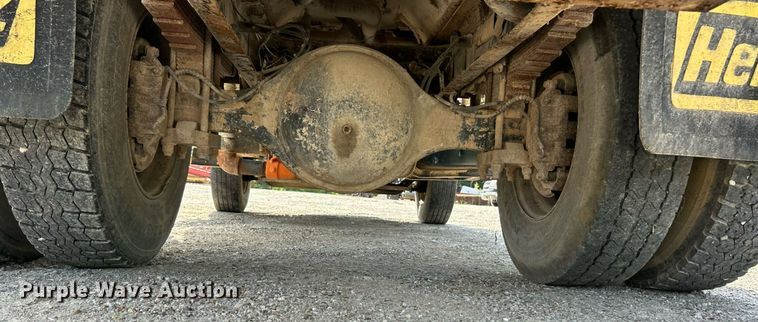 image for item ET3056 2000 International 4700 water truck