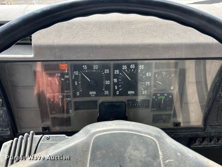 image for item ET3056 2000 International 4700 water truck