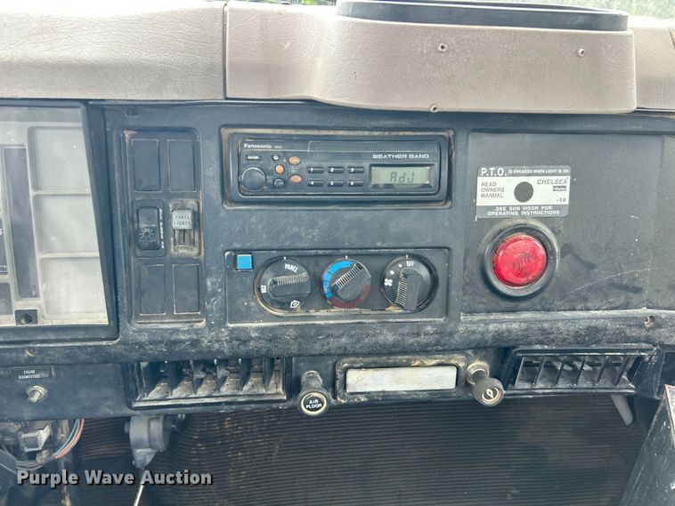 image for item ET3056 2000 International 4700 water truck