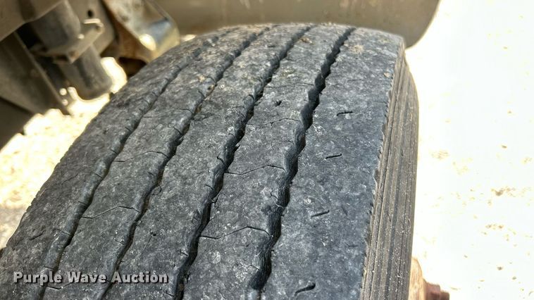 image for item ET3056 2000 International 4700 water truck