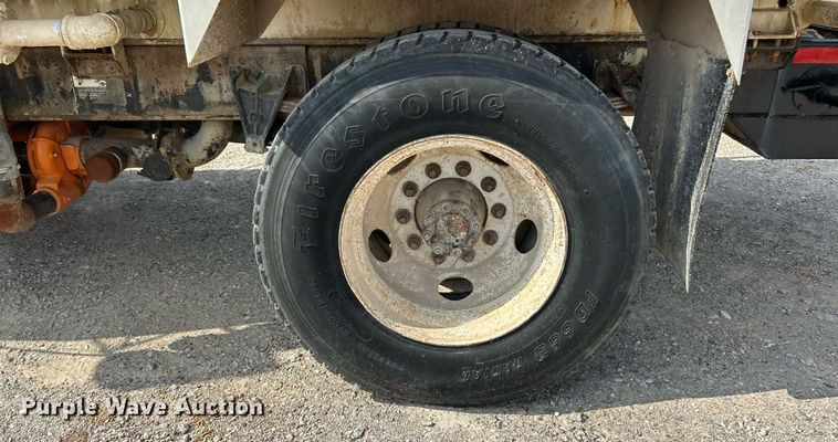 image for item ET3056 2000 International 4700 water truck