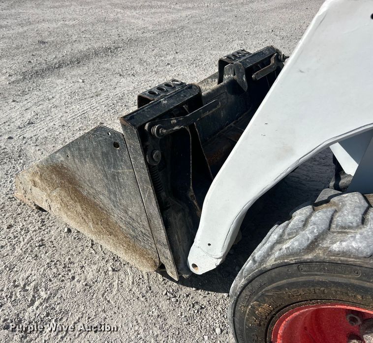 image for item ET3077 2012 Bobcat S70 skid steer loader
