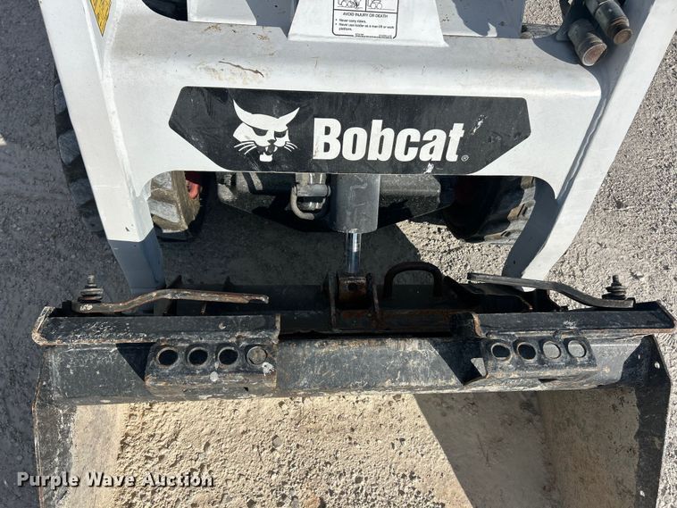 image for item ET3077 2012 Bobcat S70 skid steer loader