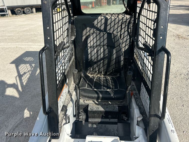image for item ET3077 2012 Bobcat S70 skid steer loader