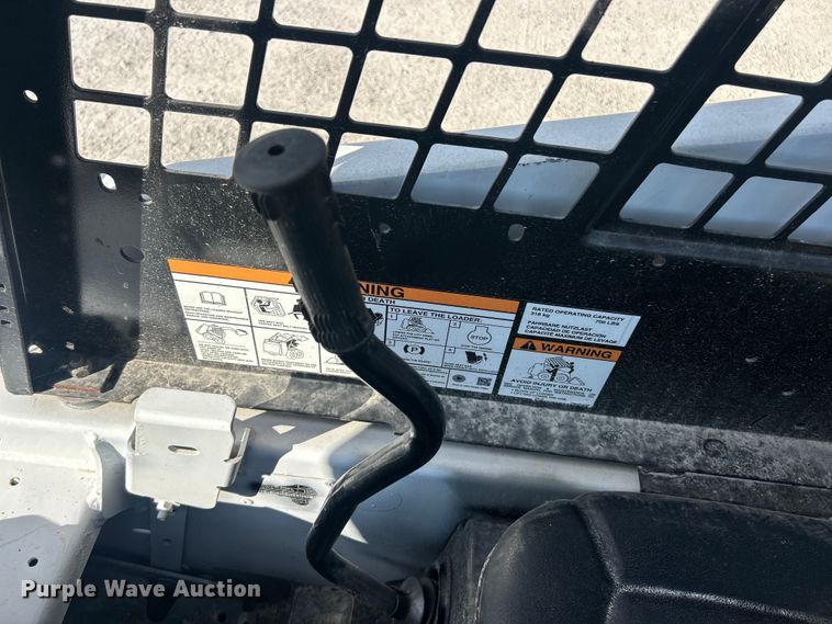 image for item ET3077 2012 Bobcat S70 skid steer loader