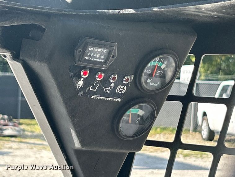 image for item ET3077 2012 Bobcat S70 skid steer loader