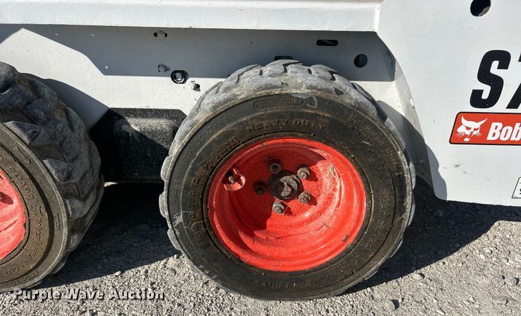 image for item ET3077 2012 Bobcat S70 skid steer loader