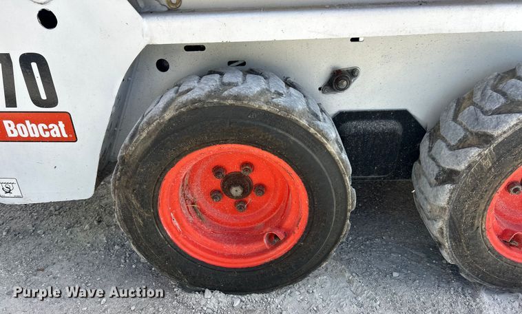 image for item ET3077 2012 Bobcat S70 skid steer loader