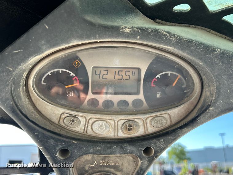 image for item ET3096 2013 Bobcat T590 tracked skid steer loader