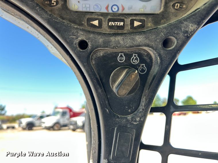 image for item ET3096 2013 Bobcat T590 tracked skid steer loader