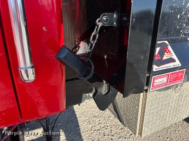 image for item ET3098 2012 International 4400  dump truck