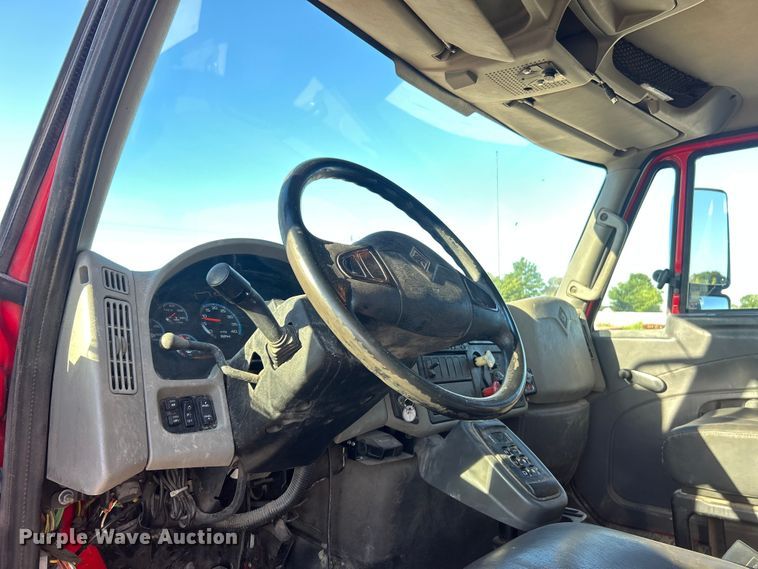 image for item ET3098 2012 International 4400  dump truck