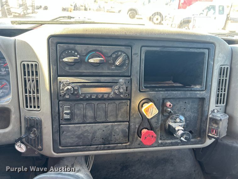 image for item ET3098 2012 International 4400  dump truck