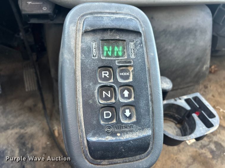 image for item ET3098 2012 International 4400  dump truck