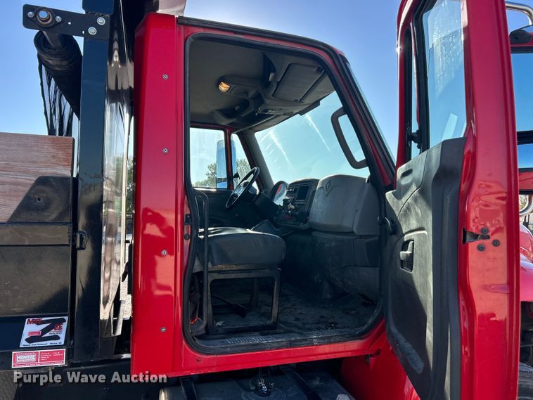 image for item ET3098 2012 International 4400  dump truck