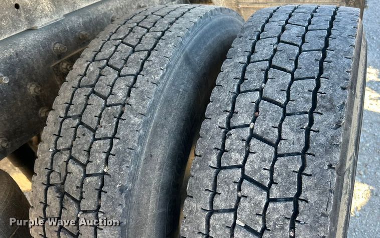 image for item ET3098 2012 International 4400  dump truck