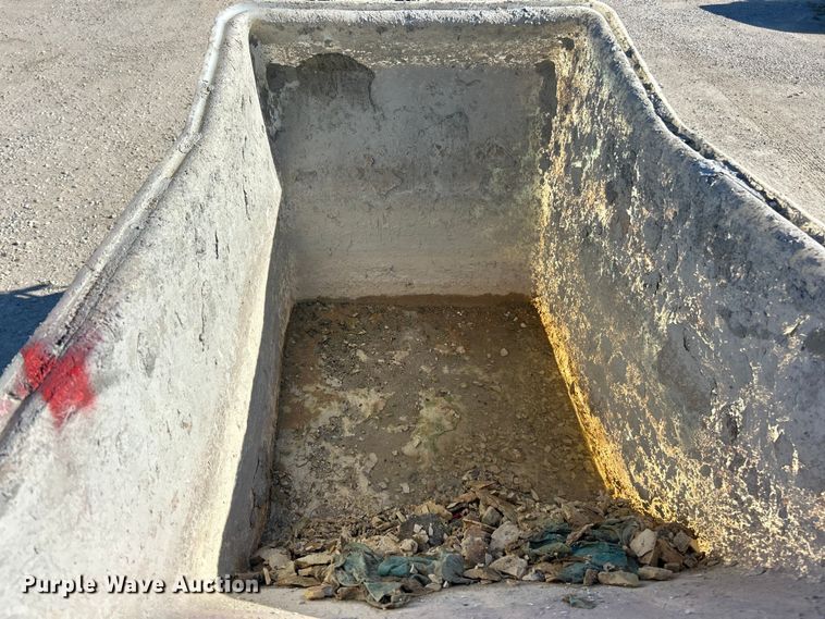 image for item ET3100 Whiteman WBH-16 concrete buggy