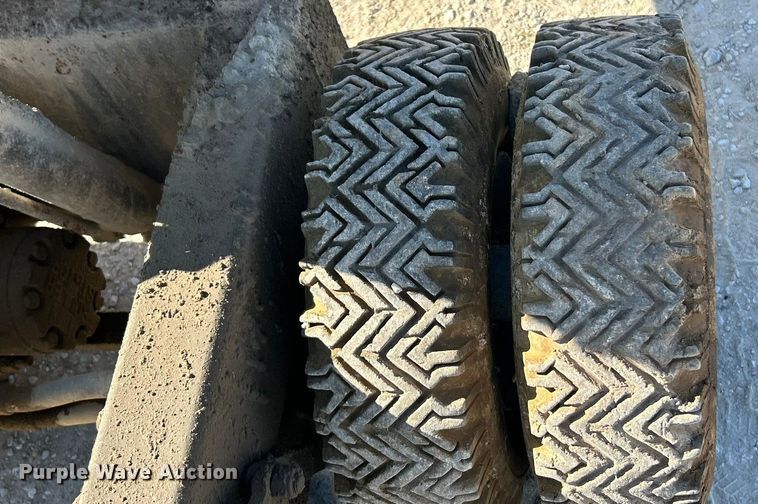 image for item ET3100 Whiteman WBH-16 concrete buggy