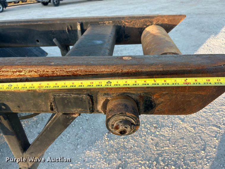 image for item ET3102 2000 Mack RD688S  roll-off container truck